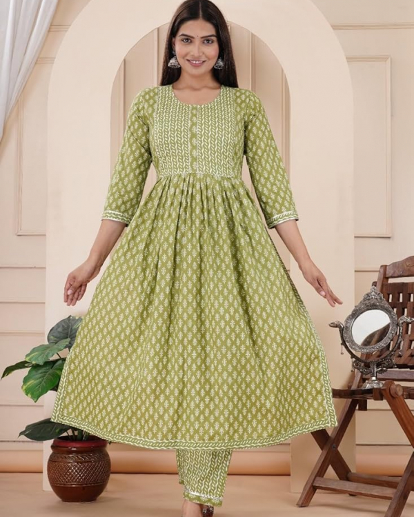 Loyster Women's Cotton Printed Nayara Cut Kurta Pant Set