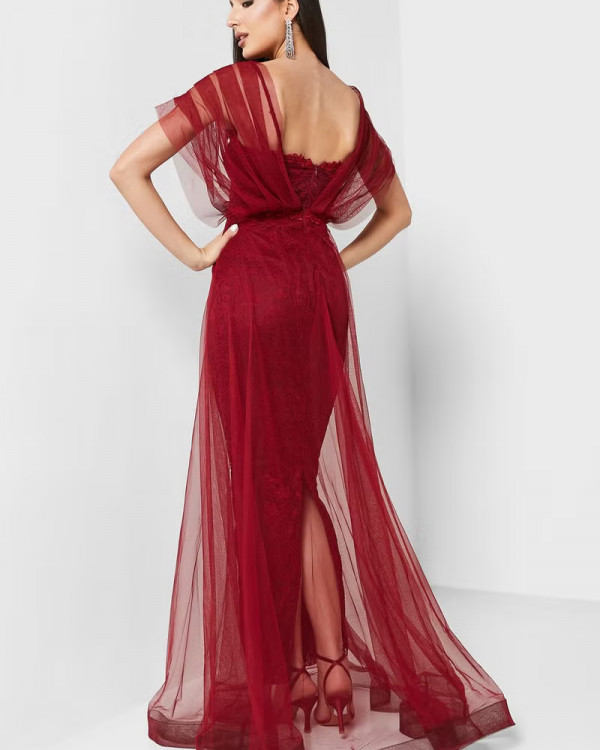 Chic Lace Overlay Formal Gown – Sophisticated Long Dress