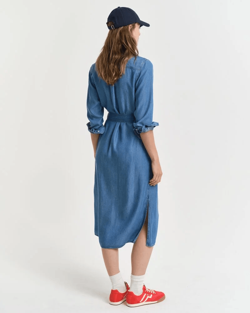 Denim-Inspired Chambray Shirt Dress – Relaxed Day-to-Evening Wear